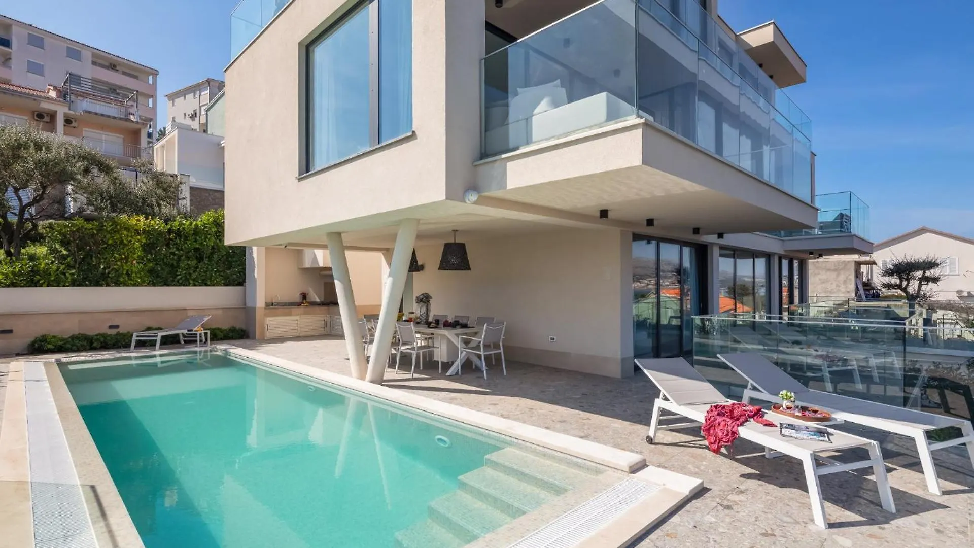 Luxury Villa Glass With Pool Trogir Kroatië