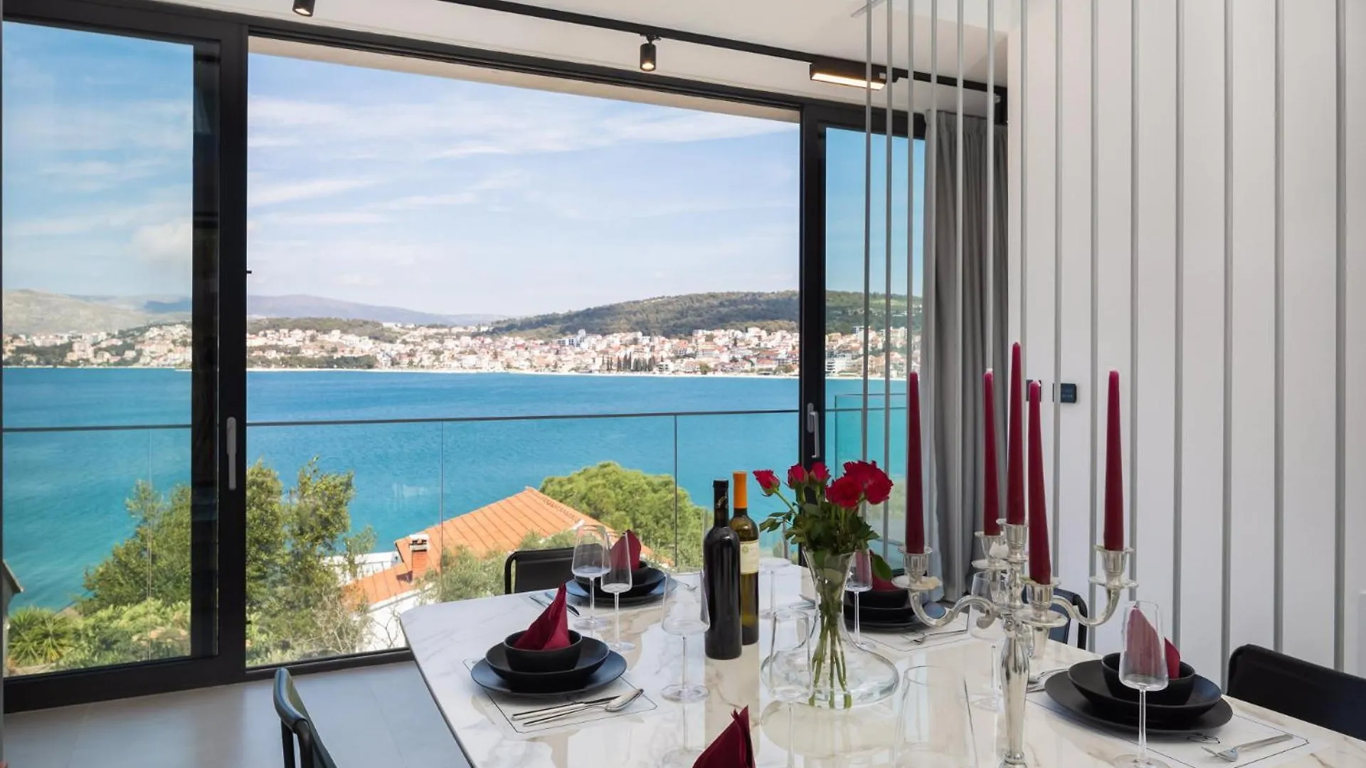 Luxury Villa Glass With Pool Trogir