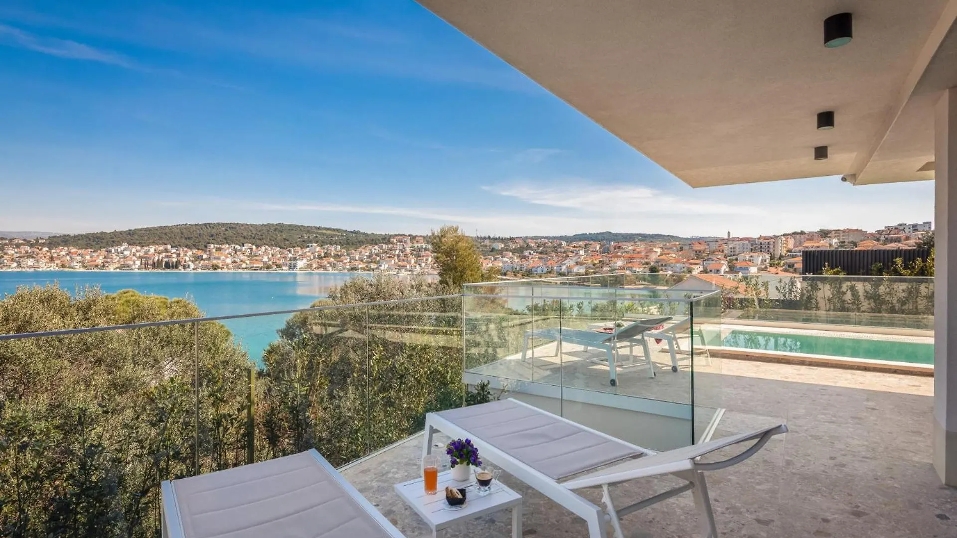 Luxury Villa Glass With Pool Trogir
