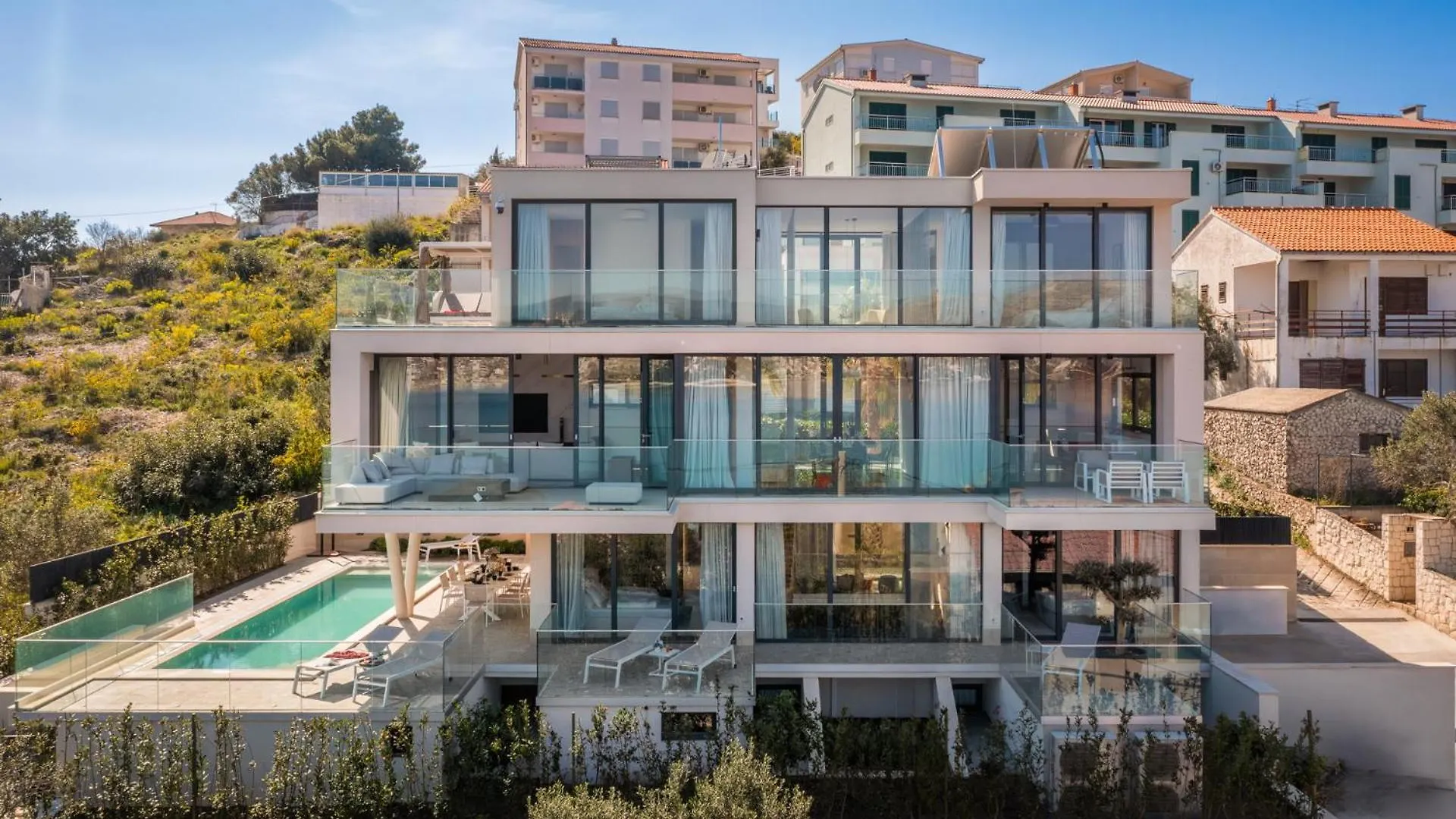 Luxury Villa Glass With Pool Trogir Kroatië